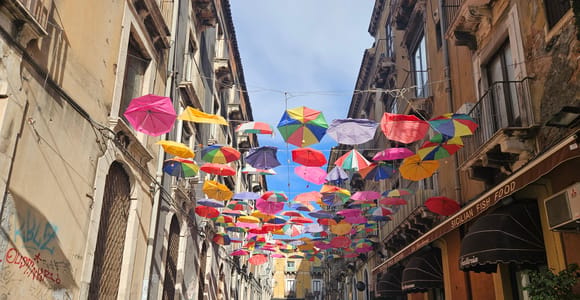 CATANIA MARKET & STREET FOOD departure from Taormina