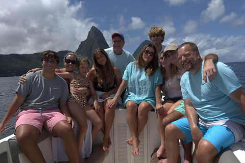 St. Lucia: Private Bootstour nach SoufriereHalbtags 25&#039; Schnellboot &quot;Israel King&quot;