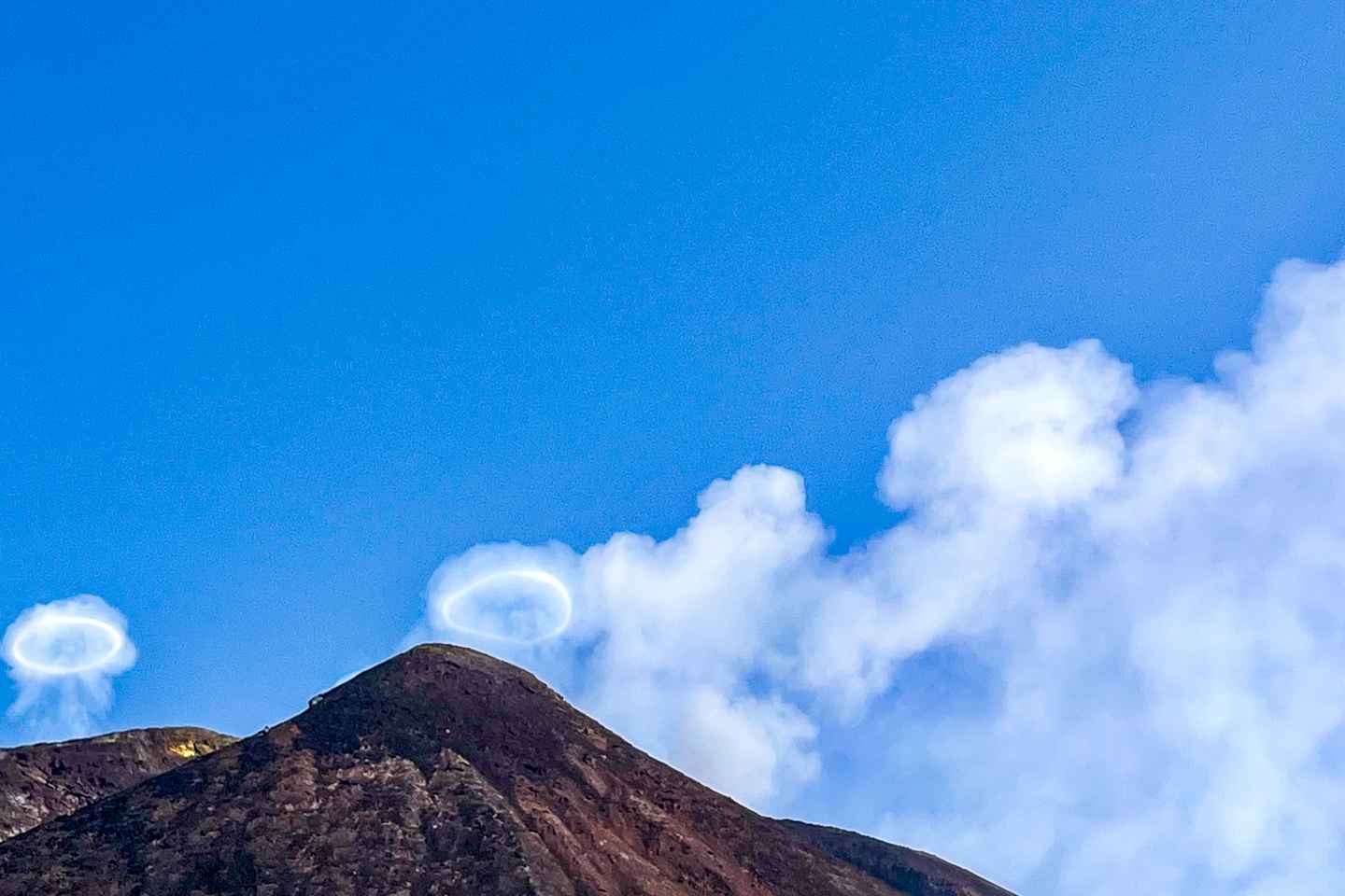 Mount Etna: Trek to 3000m with cable car and 4x4