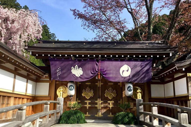 Wakayama & Koyasan: Private Tour with Hotel Pickup & Lunch