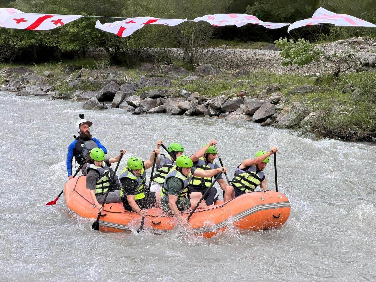 Wildwasser-Rafting-Abenteuer in Pasanuri
