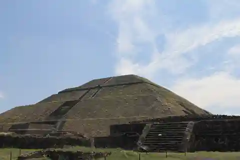 Teotihuacan from CDMX with morning or afternoon access on a full tour