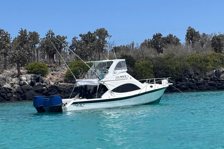 Galápagos: Santa Fe Island Snorkeling and Fishing Tour