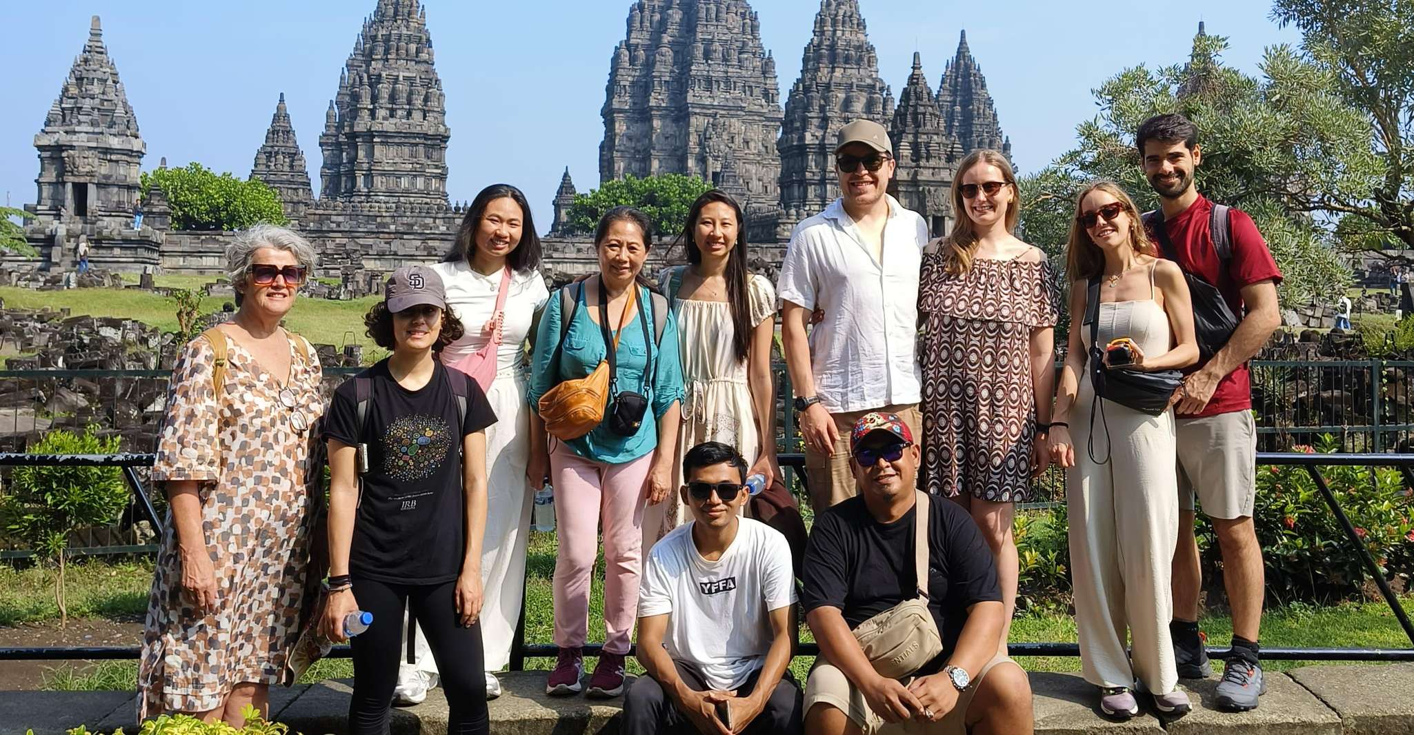 Yogyakarta: Borobudur Sunrise & Prambanan Guarantee Climb up photo 17
