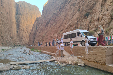 Passeio de 5 dias no deserto do Marrocos, de Marrakech a AgadirAcampamento de luxo