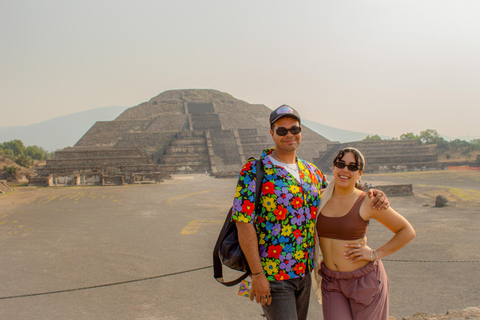 Teotihuacan-Tour+Frühstück in der Höhle+Abholung von CDMX