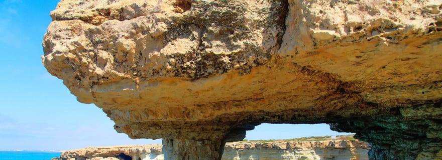 Grottes marines, cap Greco, baie de Konnos, pont des Amoureux et bien plus encore.