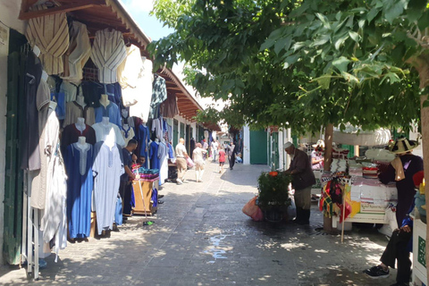 Tamuda Bay: Tetouan and Chefchaouen Day Trip with Guide guide in Spanish