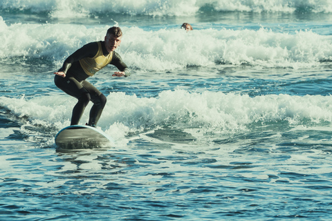 Madeira : Experiencia de surf para todosClase de surf en grupo semiprivado