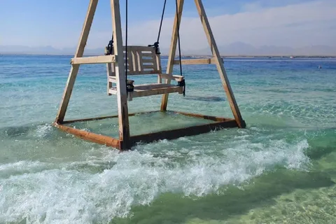 Hurghada: Elegance Magawish Island Cruise W Snorkel & Lunch
