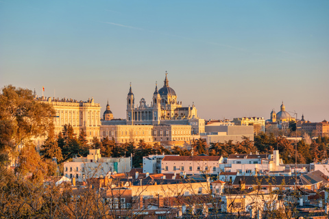 Madrid: Small-group historical walking tour Tour in Spanish