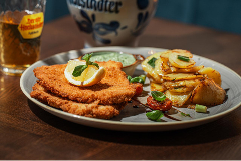 Frankfurt: Old Town Escape Game and local SchnitzelFrankfurts Adventure Schnitzel