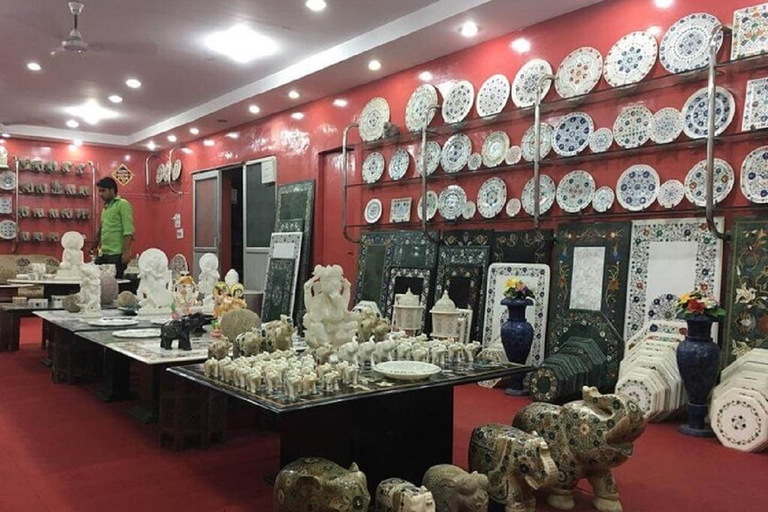 Agra: Shopping Tour Experience with Female Expert Guide Tour with Private Car, Driver and Female Expert Guide