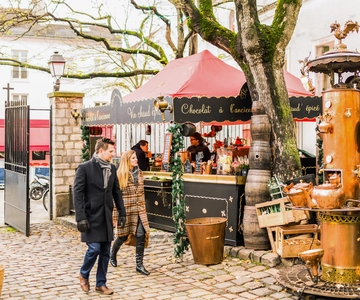 Paris: Montmartre Cheese, Wine & Pastry Guided Walking Tour
