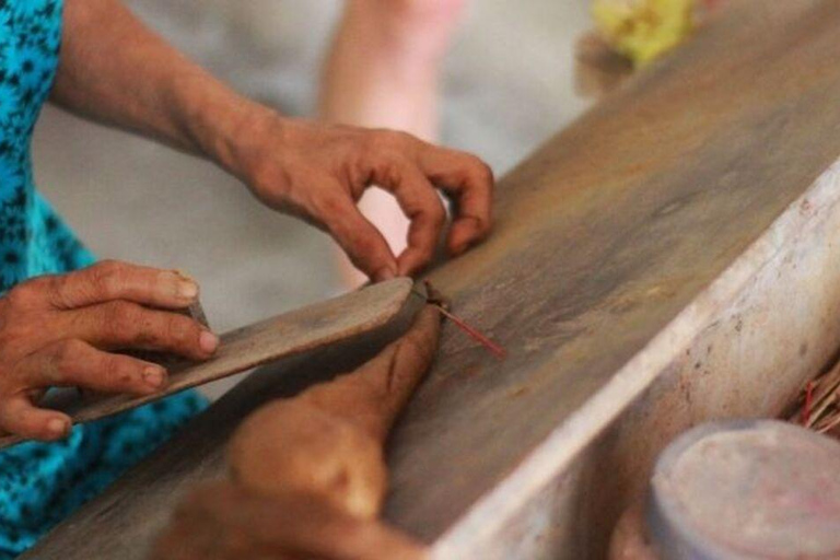 Desde Hue : Tour de la ciudad de un día completo con viaje en barco y almuerzoGrupo pequeño