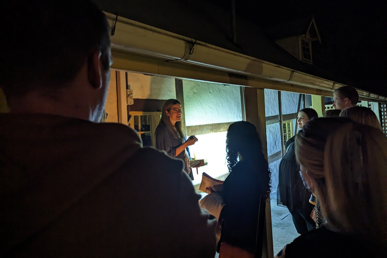 Excursión a pie por Hahndorf After Dark con comida incluida