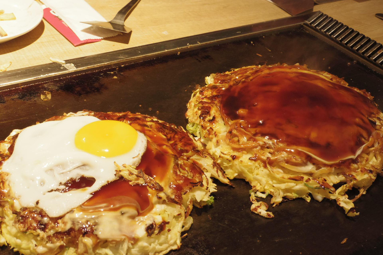 Osaka: Private Tailor-Made Food Tour with a local guide