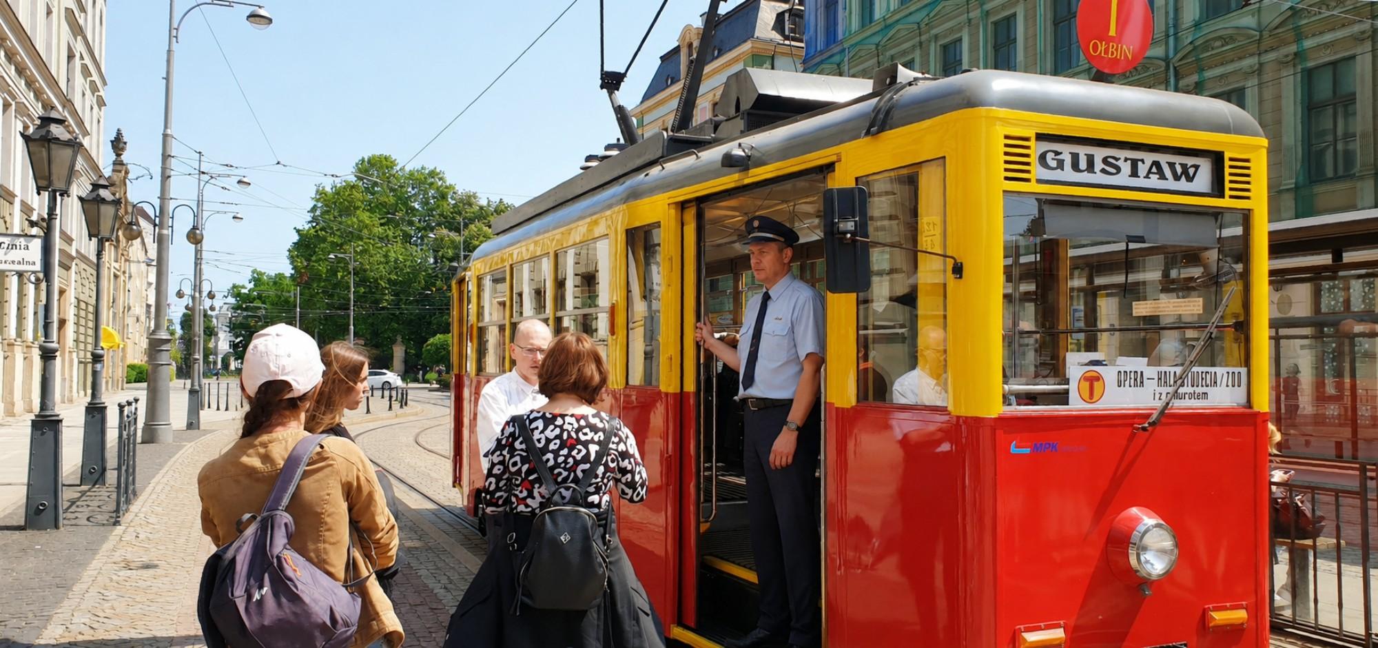 Breslau: Private Tour mit der historischen Straßenbahn 1,5 Stunden 13-16 Plätze