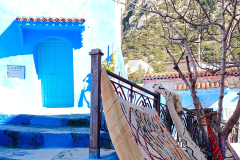 Au départ de Fès : Chefchaouen Excursion d&#039;une journée avec chauffeur pour un groupe de 8 personnes