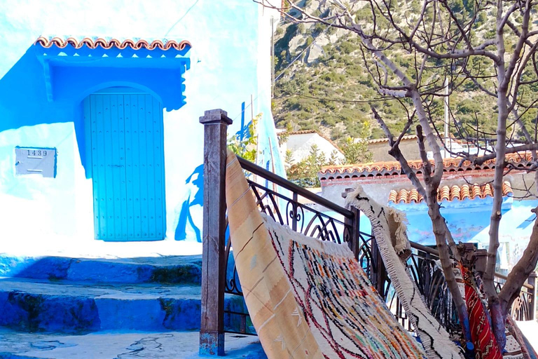 Au départ de Fès : Chefchaouen Excursion d&#039;une journée avec chauffeur pour un groupe de 8 personnes