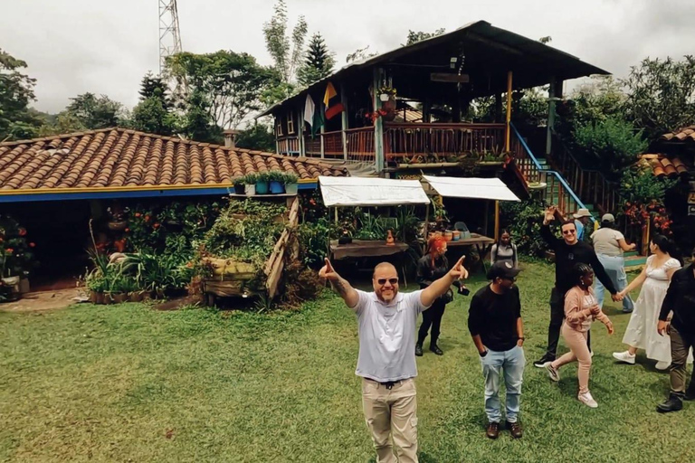 Medellín: Excursion to Arví and Finca de Flores - Hike, Snack & Lunch