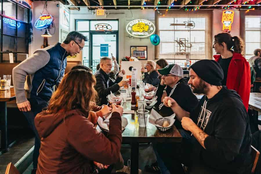 East Nashville Walking Food Tour mit 5+ Verkostungen. Foto: GetYourGuide East Nashville Walking Food Tour mit 5+ Verkostungen. Foto: GetYourGuide