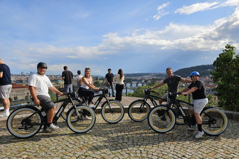 Prague Viewpoints & Historical Ebike Tour 4 Hours: Group E-Bike Tour