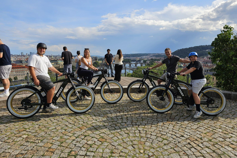 Prague Viewpoints & Historical Ebike Tour 4 Hours: Group E-Bike Tour