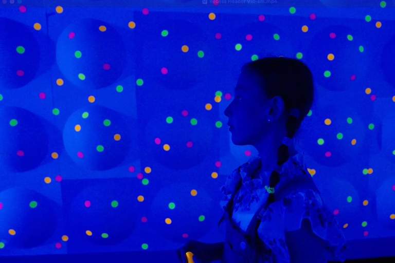 NYC: Statue of Liberty Family Trip - Ferry & Only-in-NY Play