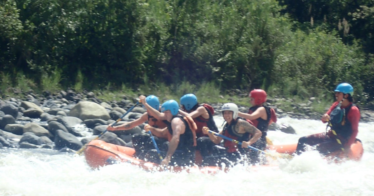 Elven Raft Rafting på elven Pastaza i Baños de Agua Santa, klasse IV | GetYourGuide