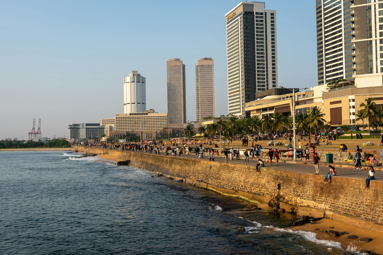 Colombo: Private Tuk-Tuk City Tour with Guide & Tickets Colombo: Private Tuk-Tuk Tour & Authentic Ceylon Tea Tasting