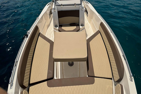 Malta: Private Boat Charter to Comino & Blue Lagoon Malta: Afternoon Private Boat Charter Comino & Blue Lagoon