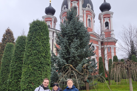 Kiszyniów: kompleks klasztorny, archeologia i winiarnia (opcjonalnie)Private
