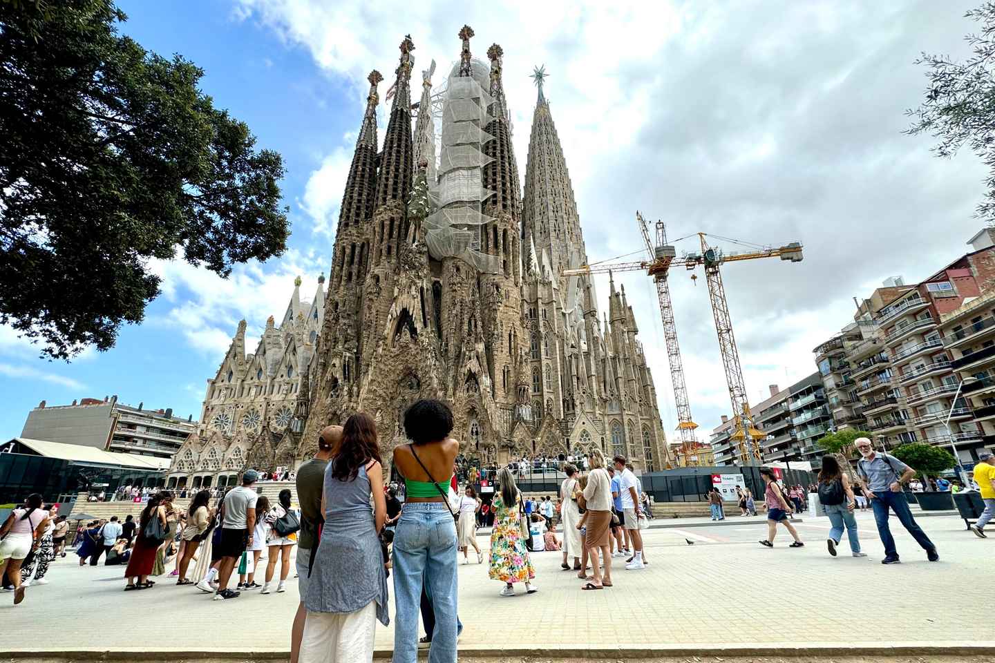 Barcelona: Sagrada Familia Skip-the-Line Guided Tour