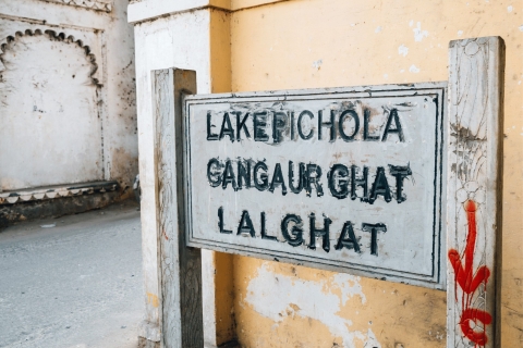 Wycieczka z przewodnikiem po Ghat i rejs wycieczkowy po mieście Udaipur