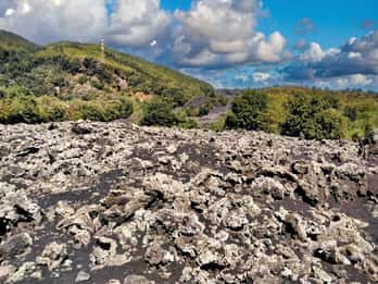 Etna Lava Flow 1992 Aci Trezza boat tour dinner family home