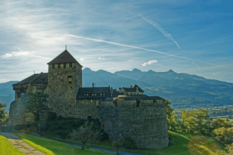 Zúrich: Excursión privada de un día a Liechtenstein, Austria y Alemania