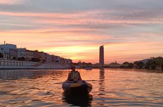 Kajakfahren bei Sonnenuntergang