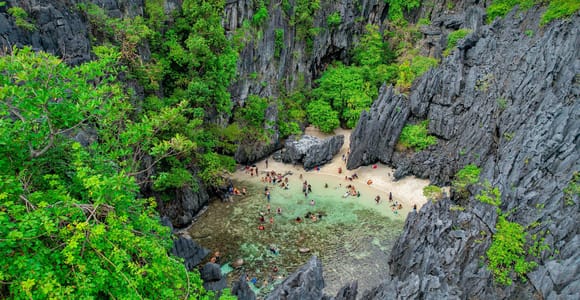 El Nido: Island Hopping and Snorkeling Private Boat Tour C