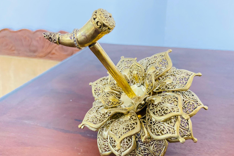 Kandy: Tuk-Tuk Tour with Brassware Factory Visit