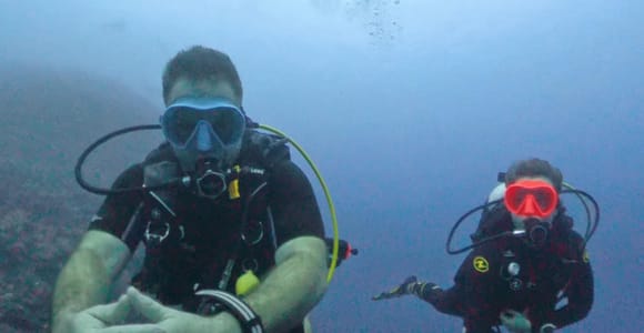Introduction to Scuba Diving for Two in Tahiti