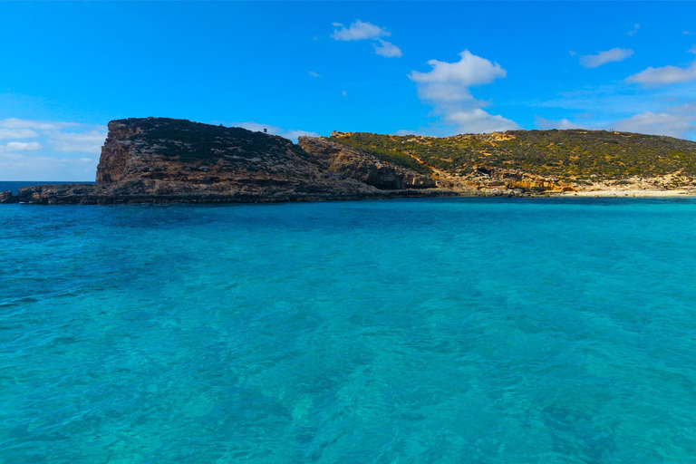 Malta: Blue Lagoon, Gozo and Crystal Lagoon Sea Cave Tour 5-Hour Cruise with Blue lagoon and 2.5 Hour stop in Gozo