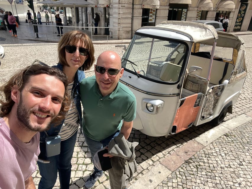 Paseo En Tuktuk Por Lisboa Miradores Arte Callejero Iglesias