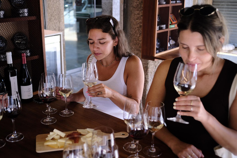 Santiago de Compostela: Food Tour with 6 Tastings & Drinks