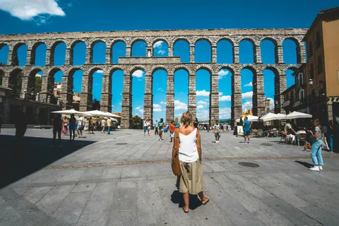 Tour privado Escorial& Segovia desde Madrid con servicio de recogida del hotel