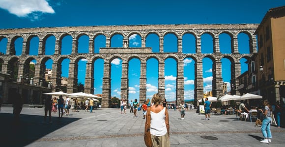 El Escorial und Segovia: Private Tour mit Minivan ab Madrid