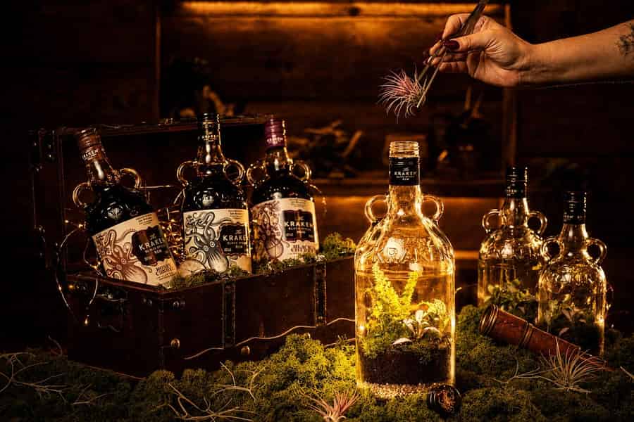 Rhum Tavern: Kraken-Rum-Terrarium-Meisterkurs mit Cocktails. Foto: GetYourGuide