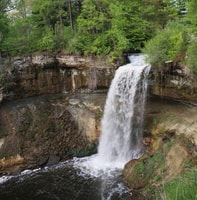Minnehaha Falls, eine selbst geführte Audiotour durch Minneapolis - Hizvo
