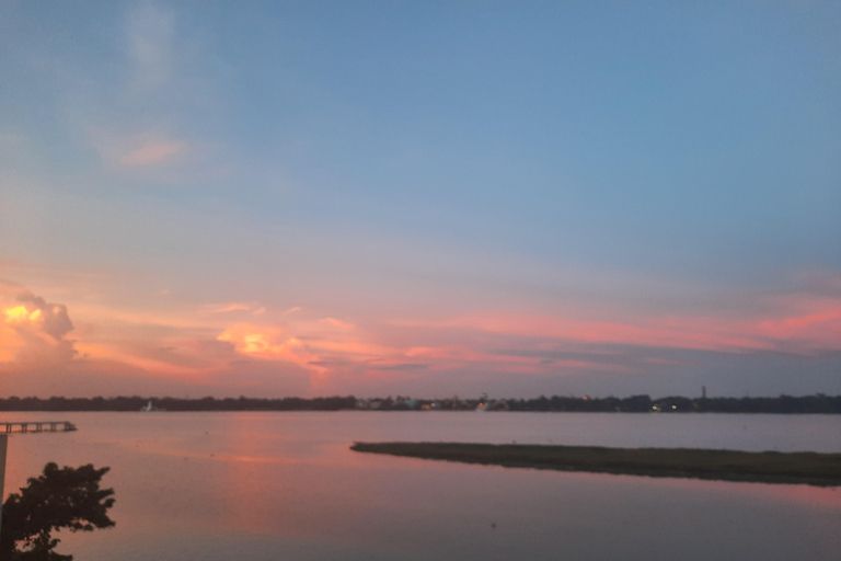 Day out beside the river Ganges in bungalow and boat ride