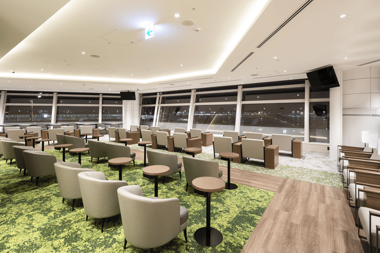 Tokio: salonik na międzynarodowym lotnisku Haneda By DragonPassT2 Krajowy DEP i międzynarodowy DEP: Power Lounge Premium